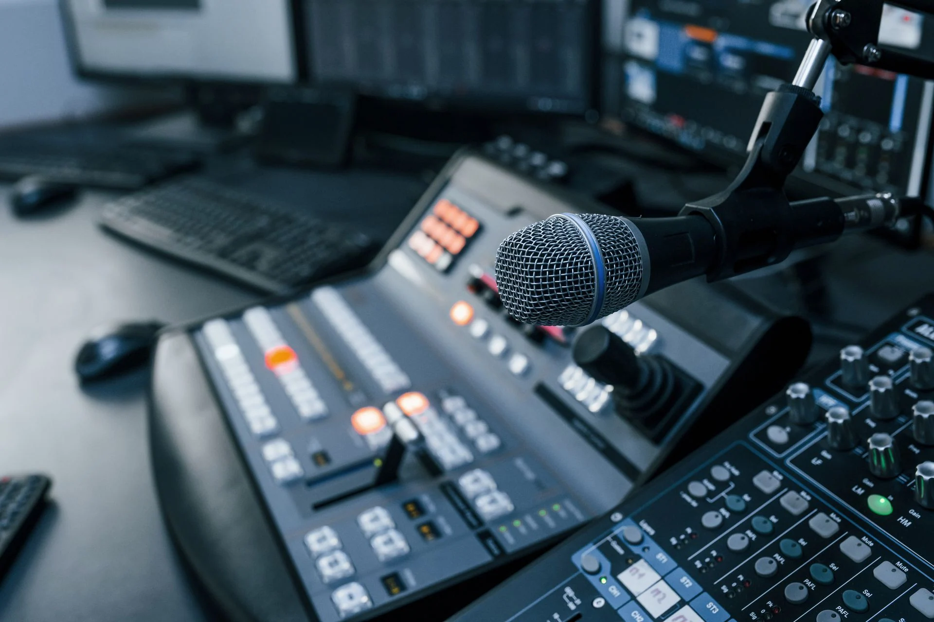 AV / Communication